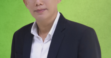 นายปรีชา  สายแสง