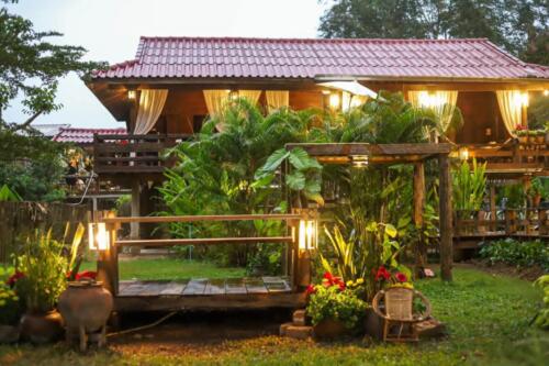 วิสาหกิจชุมชนกลุ่มโฮมสเตย์บ้านนาต้นจั่น