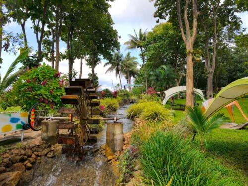 วิสาหกิจชุมชนเกษตรผสมผสานบ้านเสรีราษฎร์ (สวนพงษ์คุ้มภัย)