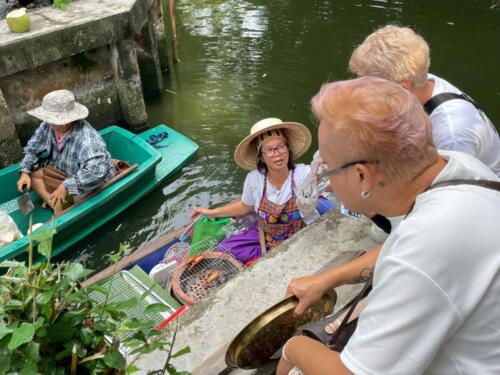 วิสาหกิจชุมชนรักษ์วิถีภาษีเจริญ